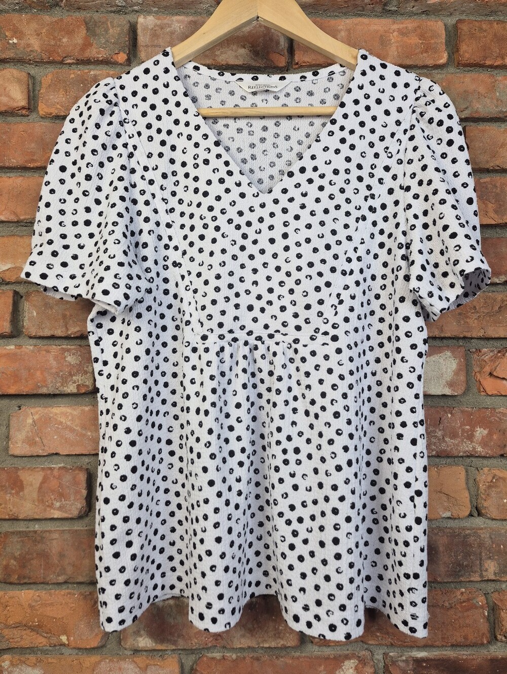 Northern Reflections Textured Polka Dot V-Neck Blouse Puff Sleeve Small - Picture 2 of 8